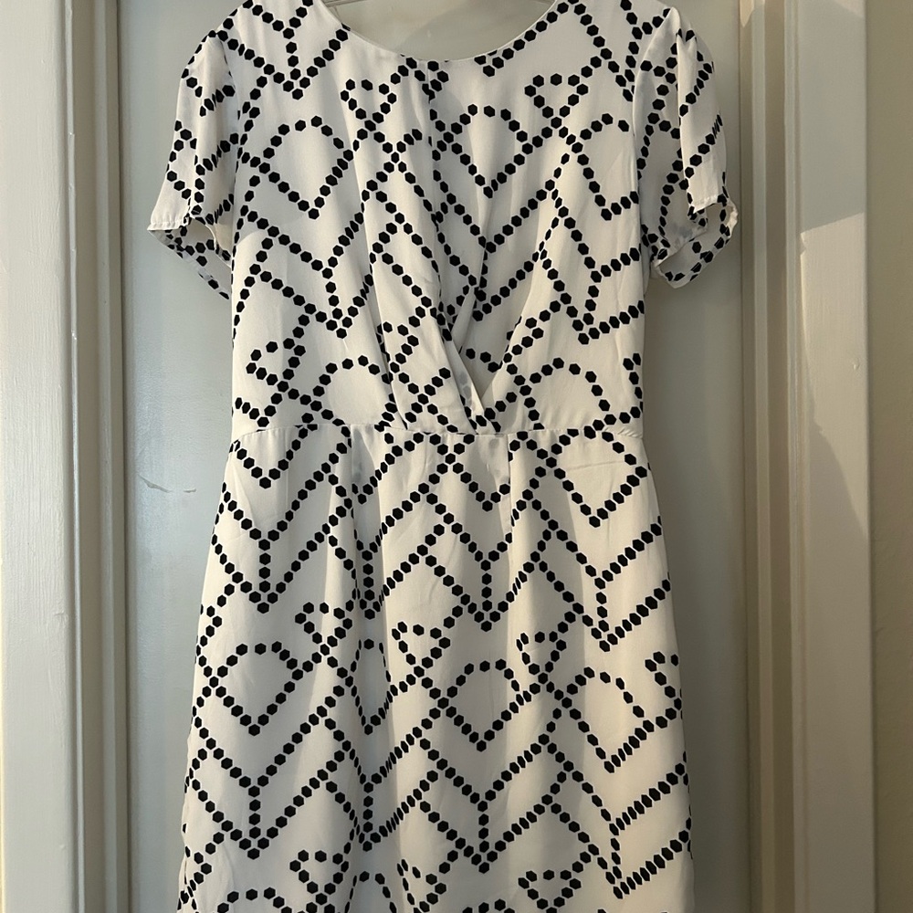 Chic Black and White geometric design Dress